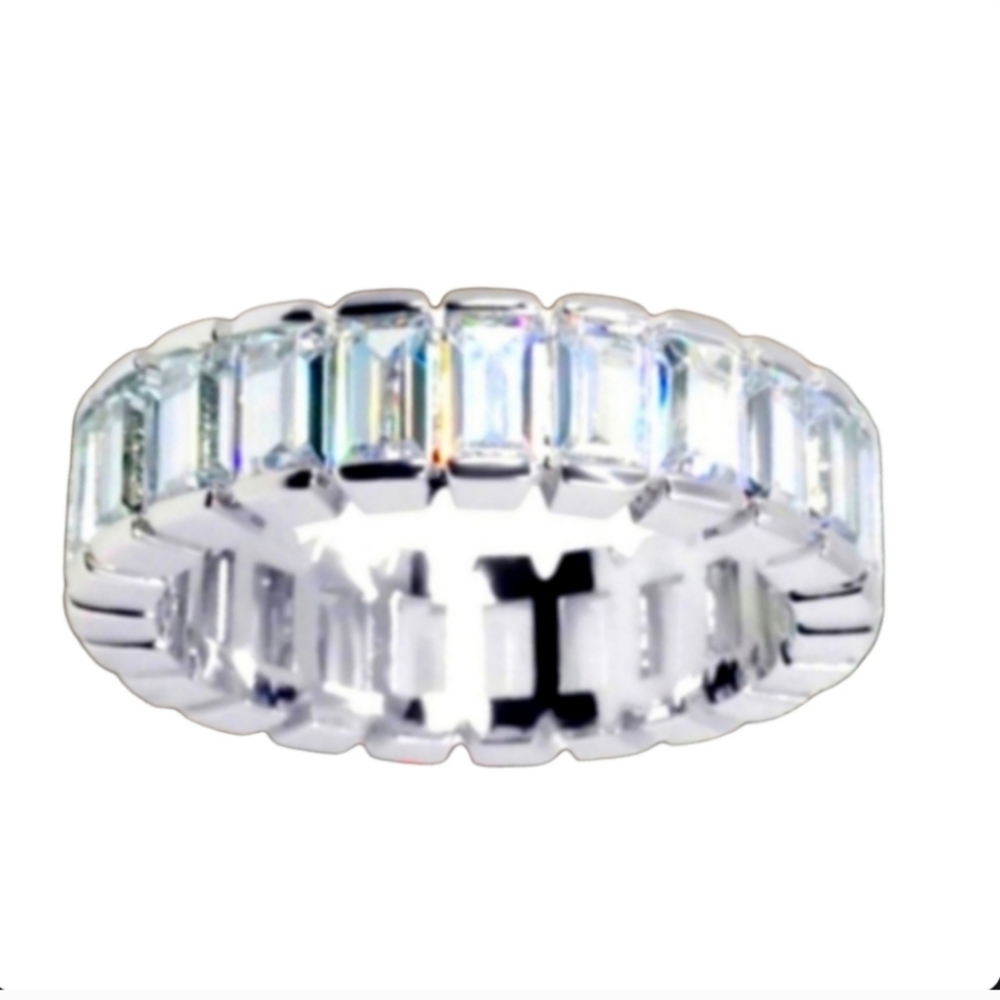 NEW Bella Live 18k white gold plated CZ Emerald Cut Ring💍